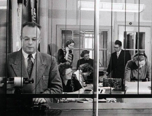 Μεγαλουργώντας με τη δραχμή