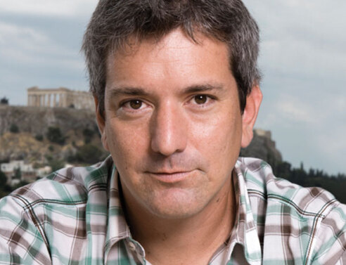 Ο Σαντιάγο Ρονκαλιόλο έρχεται Ελλάδα με τις «Καρφίτσες στην άμμο»