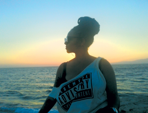 Η Σκιάθος της τραγουδίστριας Idra Kayne