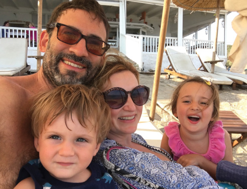 Η Μήλος της συγγραφέως Ελένης N. Gage