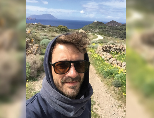 Η Μήλος του σκηνοθέτη Θανάση Τότσικα