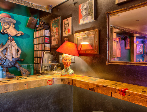 Το Black Duck δεν είναι άλλο ένα στέκι. Είναι οι όμορφες στιγμές μας στο κέντρο 