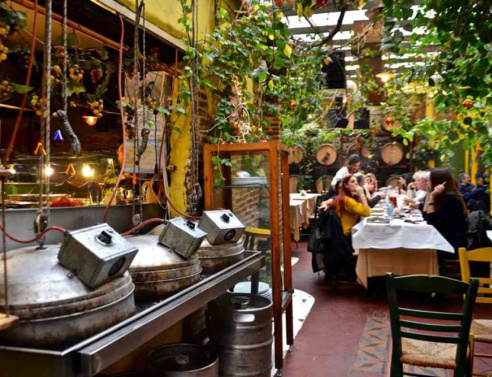 Κληματαριά, μία από τις πιο παλιές αθηναϊκές ταβέρνες