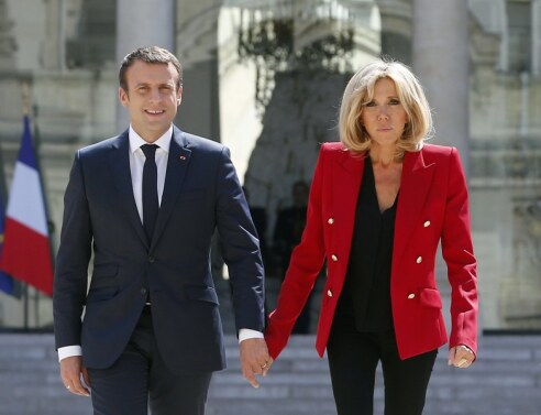 10 λόγοι που κάποιοι άντρες προτιμούν μεγαλύτερες γυναίκες