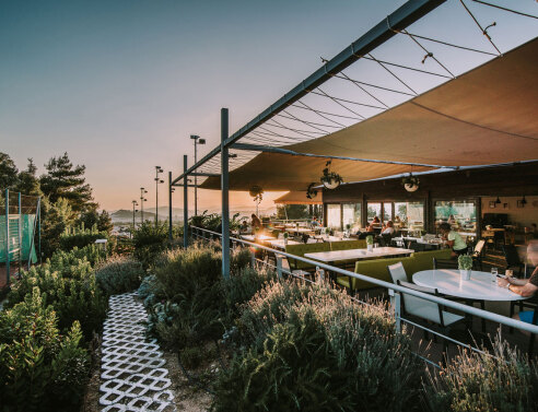 Στα μαγαζιά του Βύρωνα