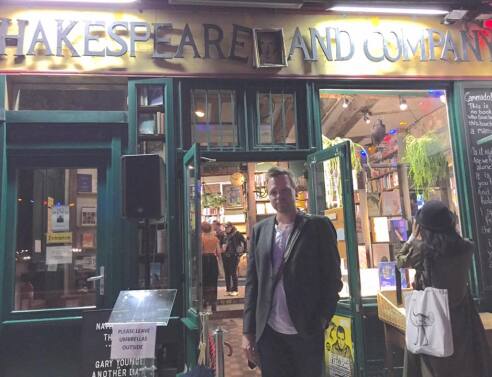 Μήπως με το «Νιξ» ο Nathan Hill έγραψε το μυθιστόρημα της χρονιάς; 