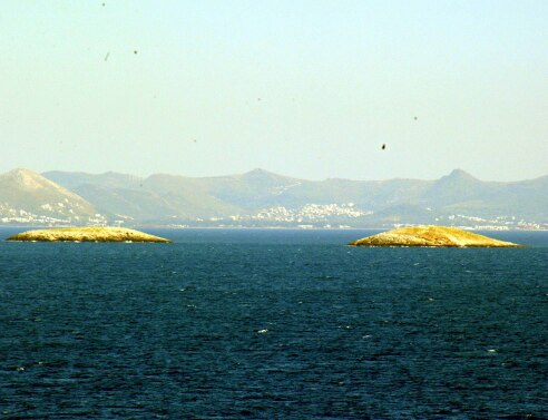 H ερώτηση της εβδομάδας από την A.V. Κυβερνητική ή ελληνική ενδοτικότητα;