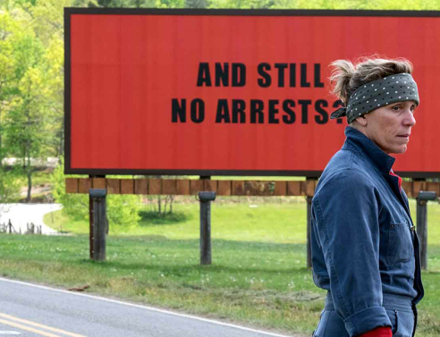 Οι Τρεις Πινακίδες Πέρα από το Έμπινγκ, στο Μιζούρι 