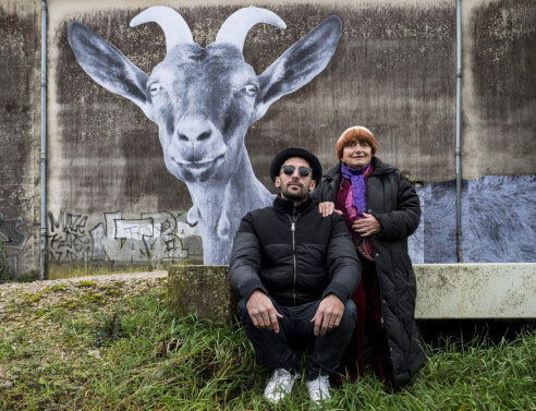 Πρόσωπα και ιστορίες