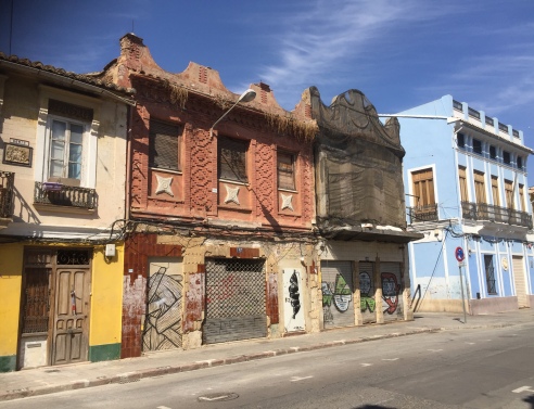 Το Καμπανιάλ της Βαλένθια: 40 φωτογραφίες από τον παράδεισο του ετερόκλητου