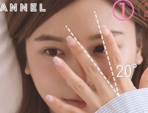 Ένα βίντεο σε μαθαίνει να βγάζεις τις πιο τέλειες selfies! 