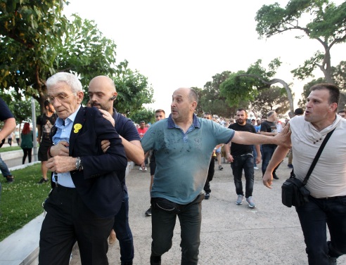 Ο Τσίπρας, ο Μπουτάρης και αυτοί που «δεν είναι και τόσο Έλληνες»