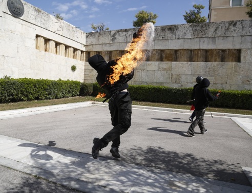 Βία ή μήπως ανομία; 