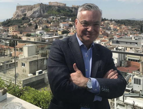 Νίκος Βατόπουλος