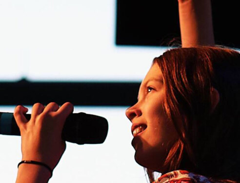 Αυτή 13χρονη είναι μάλλον η μετενσάρκωση της Τζάνις Τζόπλιν (video)