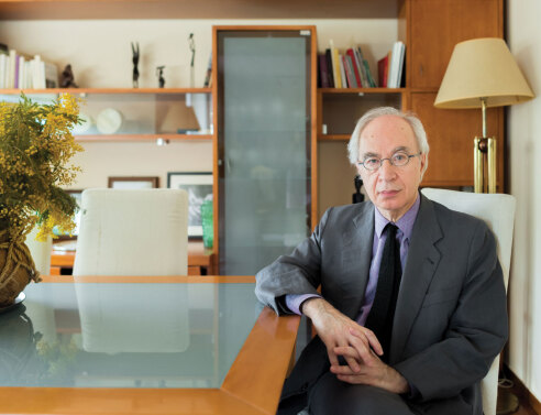 Βασίλης Καραποστόλης: Να μην αφήσουμε το Στιγμιαίο να επισκιάσει το Αιώνιο