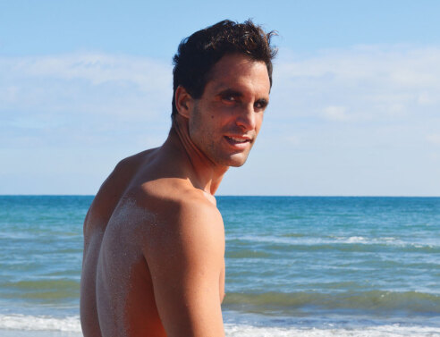 H Aντίπαρος του Γιάννη Δρυμωνάκου