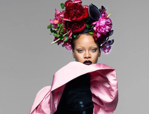 Η Rihanna γράφει ιστορία στο εξώφυλλο της βρετανικής Vogue