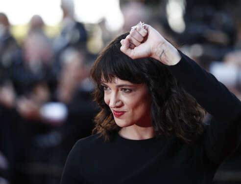 Κλονίζεται η καριέρα της Άζια Αρτζέντο από το σκάνδαλο αποπλάνησης – Απολύθηκε από το ιταλικό X Factor