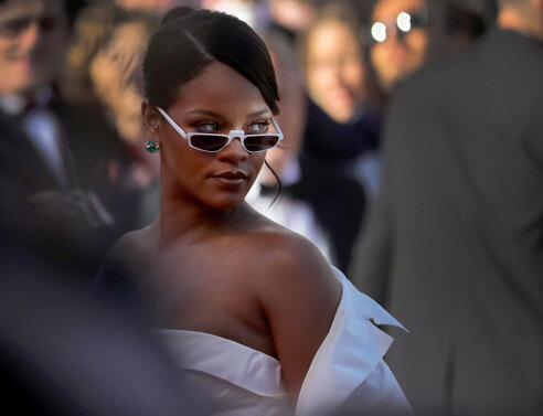 Τα ακαταμάχητα εσώρουχα της Ριάνα έκλεισαν την Εβδομάδα Μόδας στη Νέα Υόρκη (video)