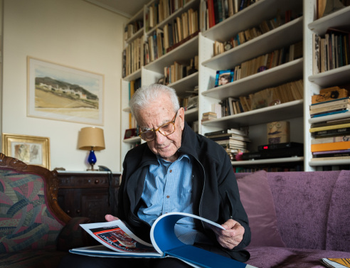 Κώστας Μητρόπουλος: Ο άνθρωπος που μας κάνει να γελάμε εδώ και 58 χρόνια