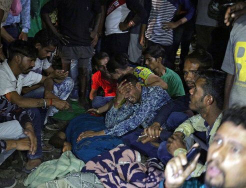 Τραγωδία στην Ινδία: Τουλάχιστον 59 οι νεκροί από το σιδηροδρομικό δυστύχημα (εικόνες, video)