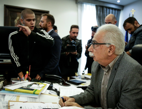 Tα φίδια που ζεσταίνατε