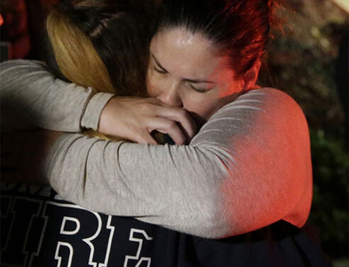 Μακελειό σε μπαρ της Καλιφόρνια - Ένοπλος άνοιξε πυρ κατά των θαμώνων (εικόνες, video)