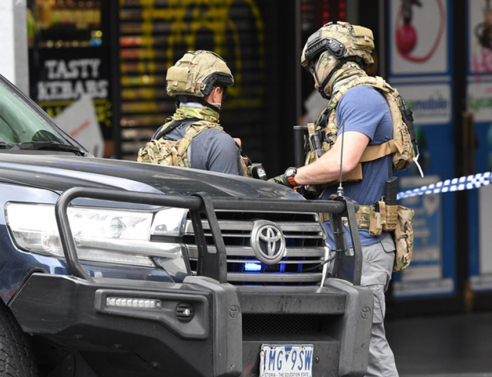  Σομαλός ο «τρομοκράτης» της Μελβούρνης - Φώναζε «Αλλάχου Ακμπάρ» καθώς μαχαίρωνε κόσμο (video, εικόνες) 