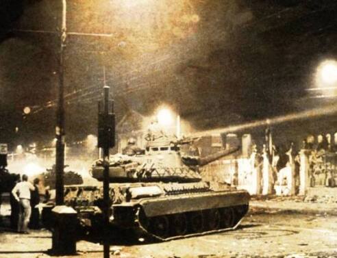 Μύθοι και αλήθειες για τους νεκρούς του Πολυτεχνείου