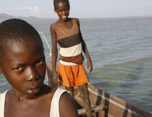 Τραγωδία στην Ουγκάντα  - 29 νεκροί από ανατροπή υπερφορτωμένου σκάφους 