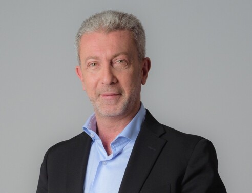 Νίκος Αβραμίδης: «Η Αθήνα χρειάζεται ένα ηλεκτροσόκ για να αναγεννηθεί»