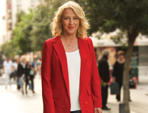 Ρένα Δούρου: «Μακάρι να αρκούσε να θυσιαστώ ως Ιφιγένεια»