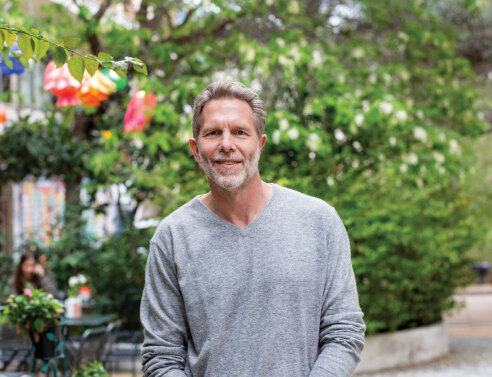 Παύλος Γερουλάνος: Η διαδρομή του, η Αθήνα και άγνωστες πτυχές της ζωής του