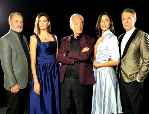 Το βίντεο από το «Δείπνο» μας ανοίγει την όρεξη για θέατρο