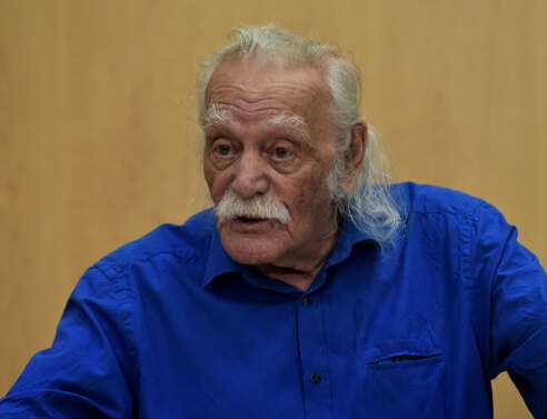 Μανώλης Γλέζος 