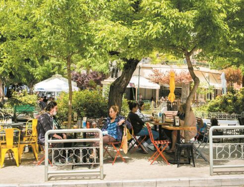 Μπούφαλος: επικά burgers στην Πλατεία Αγίου Γεωργίου