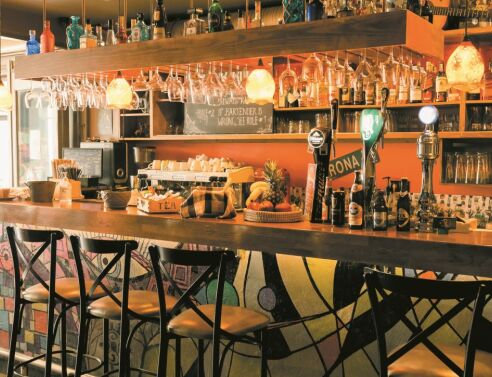 Chill: Το all day ροκ στέκι του Χολαργού