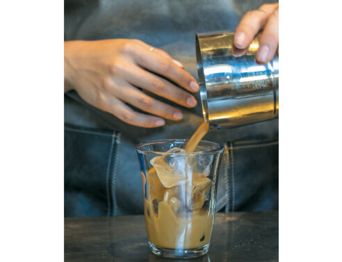 Dazz: Νέος αέρας στο all day στέκι του Βύρωνα