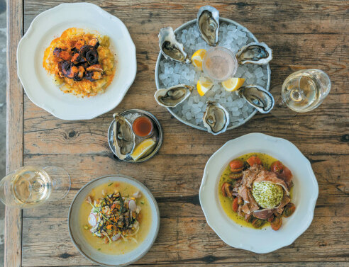 HAMS & CLAMS, ατμοσφαιρικό Oyster Bar στην πανέμορφη μαρίνα Ζέας 