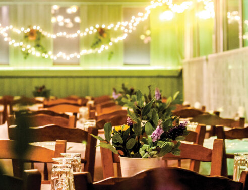 Κισσός: Κλασικές, αγαπημένες ελληνικές συνταγές σε ολόδροση αυλή