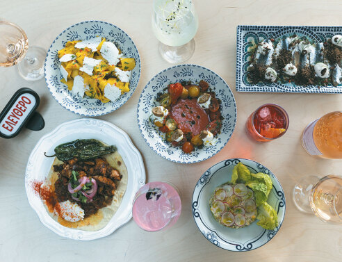 Lit Athens, το νέο hot στέκι που πρέπει να επισκεφθείς