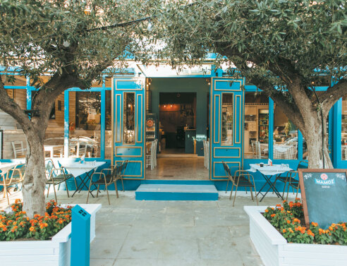 Λότζα, το καλαμάκι σπίτι του