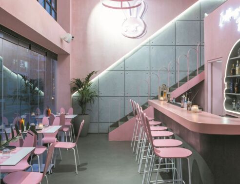 Phat Bunny: Ο ροζ λαγός που θα σε μυήσει στο καλό burger