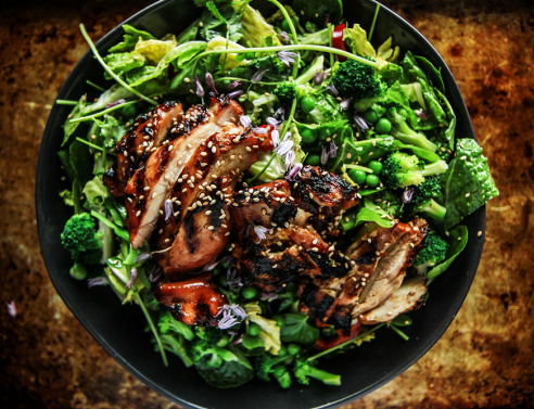 Σαλάτα με κοτόπουλο Teriyaki