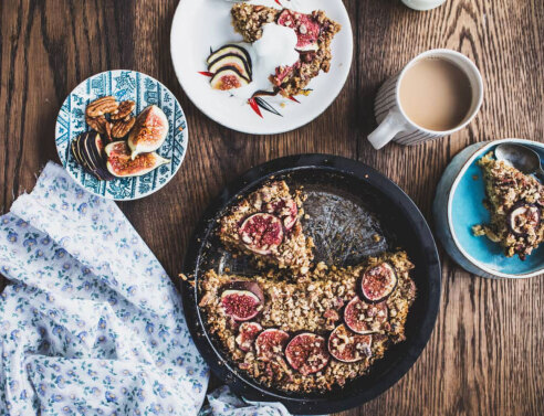 Oatmeal  με σύκα και χουρμάδες