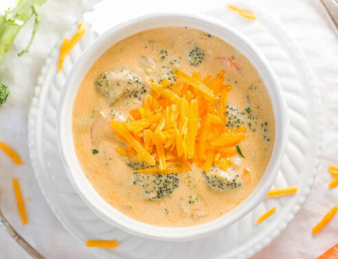 Δεν φαντάζεσαι πόσο νόστιμη είναι αυτή η σούπα με μπρόκολο (και τσένταρ)