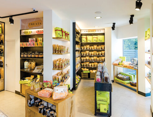 Era Nuts: hand picked - hand served