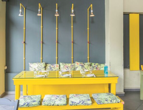 Tirbouson: Η ρομαντική γωνία του Κεραμεικού 