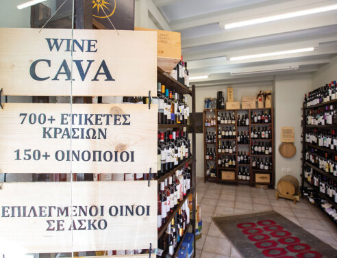 Top Greek Wines, η ολοκαίνουργια κάβα στο Παγκράτι ξέρει τα πάντα για το ελληνικό κρασί